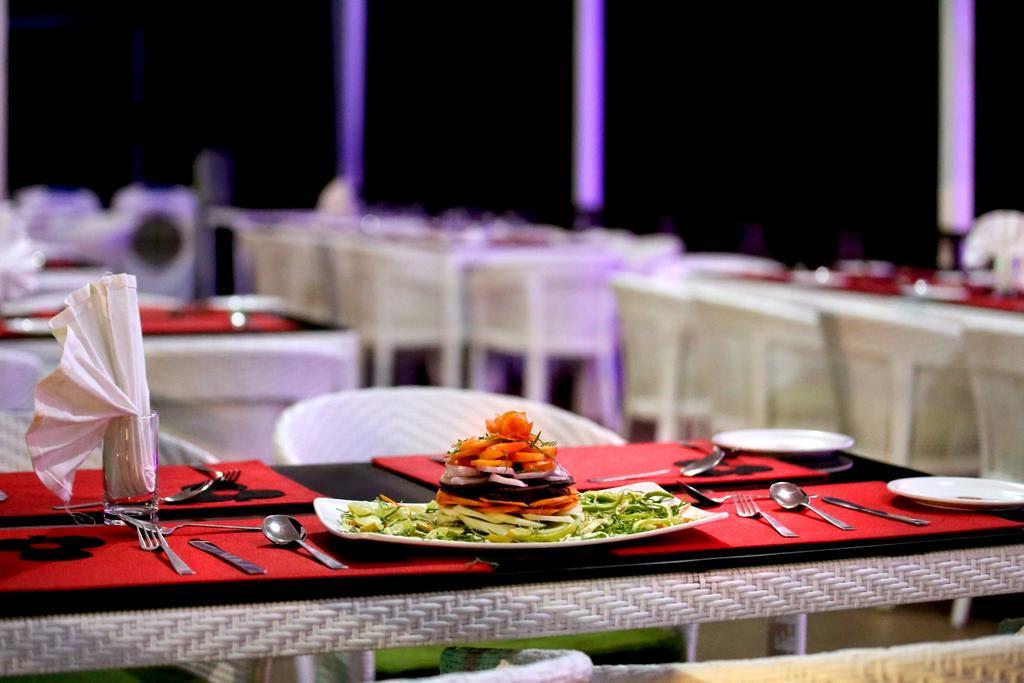 Hotel Shri Khedapati International Dewas Extérieur photo