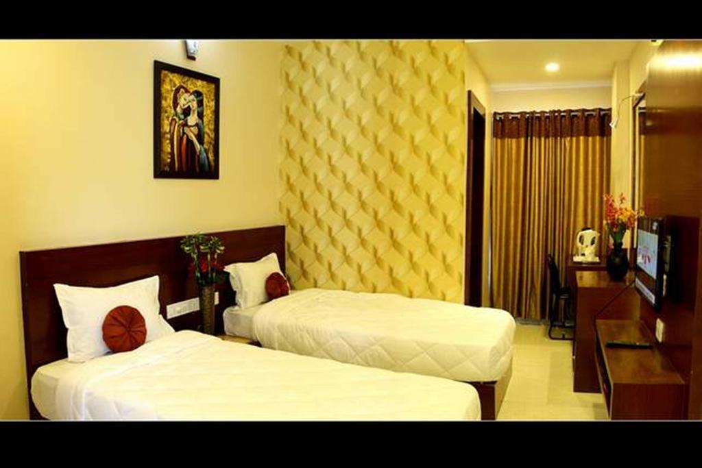 Hotel Shri Khedapati International Dewas Extérieur photo