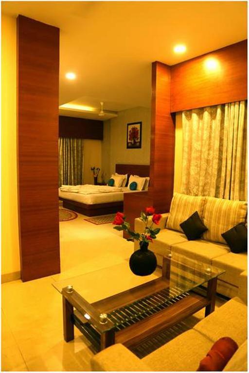 Hotel Shri Khedapati International Dewas Extérieur photo